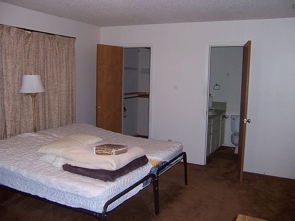 4th image of 205 Crestwood Dr