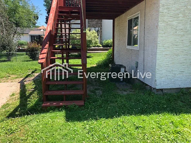 3 bed, 2.5 bath, 1452 sqft, $1,895 — Photo 3