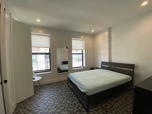 Rented by Lodger Corp | media 68