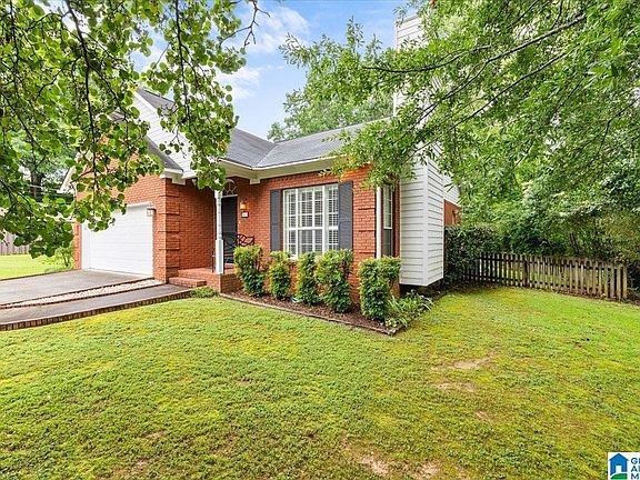 4th image of 4024 Christopher Dr