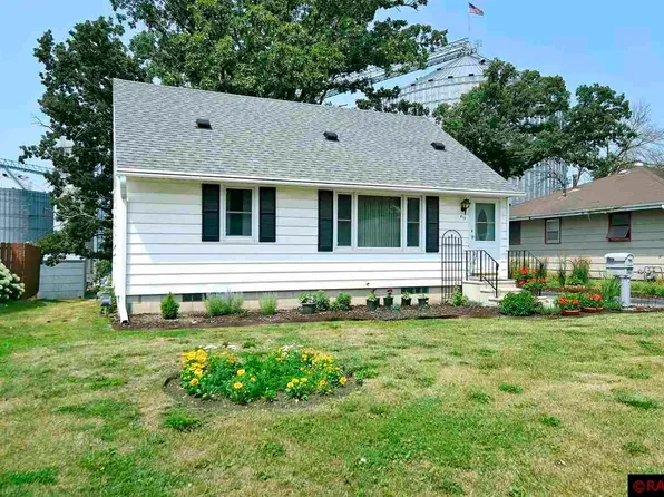 415 3rd Ave SE, Stewartville, MN 55976