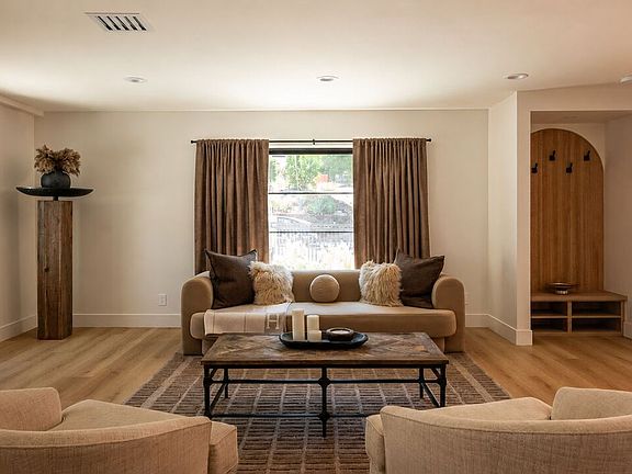 4th image of 22269 Avenue San Luis