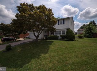 17 Winnwood Rd, Newark, DE 19711