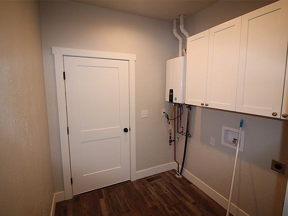 5th image of 600 Mountain View Dr