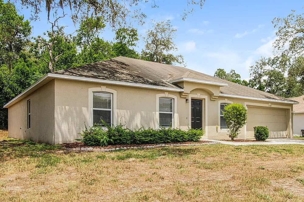 4 bed, 2.0 bath, 1811 sqft, $1,795 — Photo 3