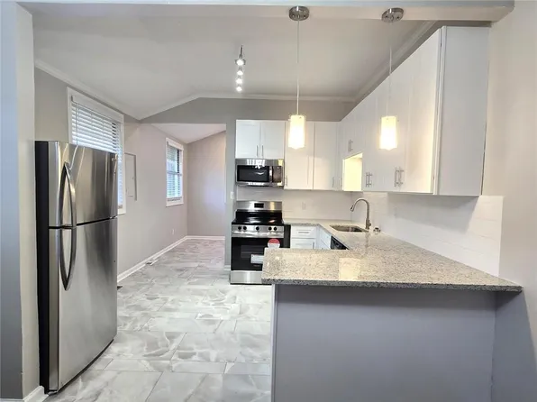 3254 Howell Cir, Duluth, GA 30096