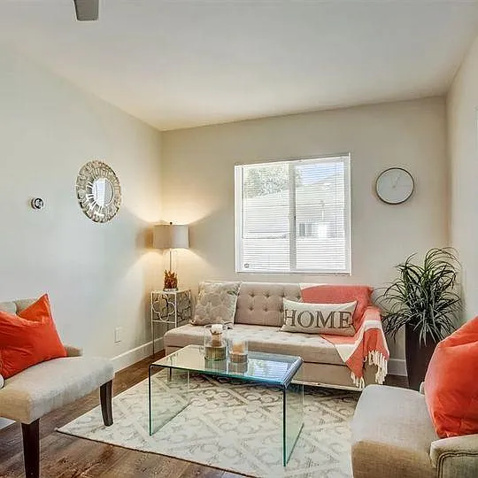 4475 Orange Ave — Photo 3