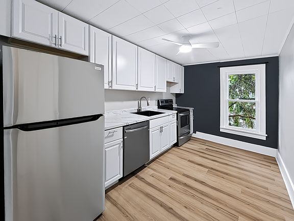 5th image of 1008 W Monroe St #2