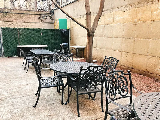 Rented by Compass | media 22