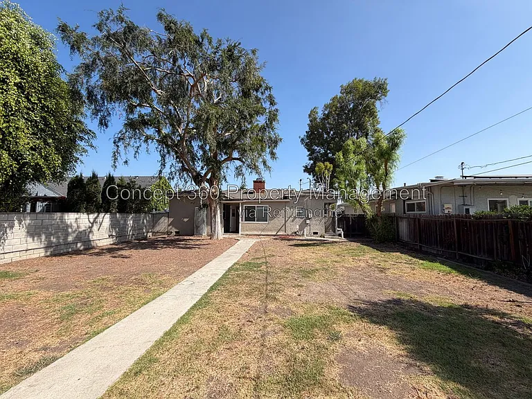1214 E Cartagena St — Photo 35