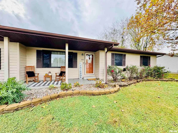 103 S Camelot St, De Soto, IL 62924