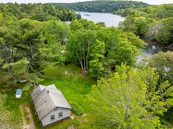 3rd image of 193 Lobster Cove Road