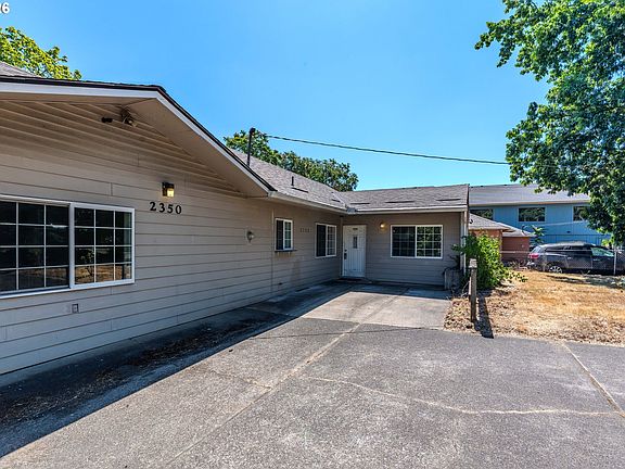 4th image of 2350 SE 121st Ave