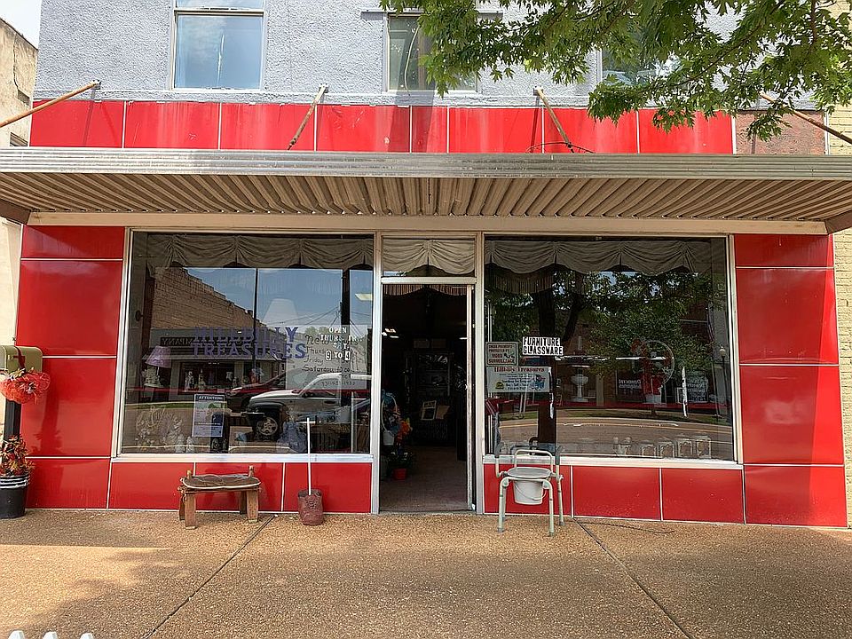 1st image of 145 W Court Ave