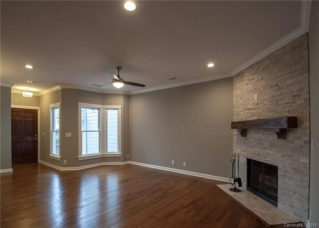 3 bed, 1555 sqft, $3,000 — Photo 3