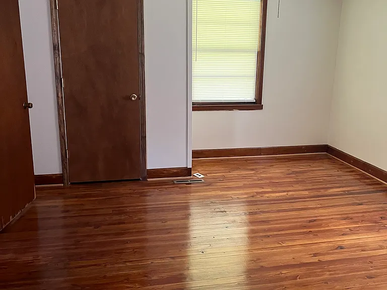 488 River St — Photo 5
