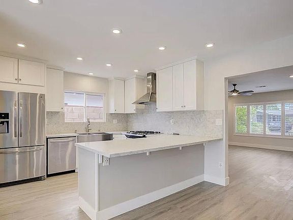 3rd image of 16732 Sunburst St
