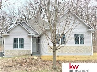 8711 Riverdale Rd, Plattsmouth, NE 68048