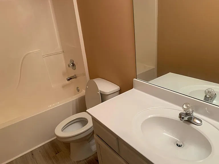 2179 Executive Dr — Photo 23