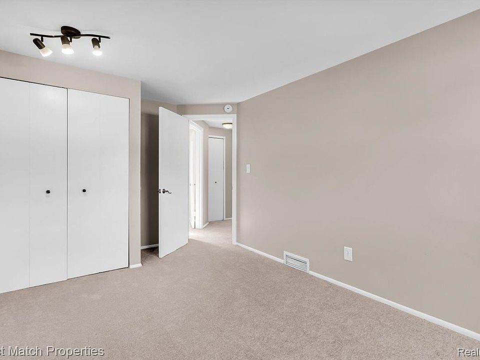 8191 E Huron Ct, photo 29