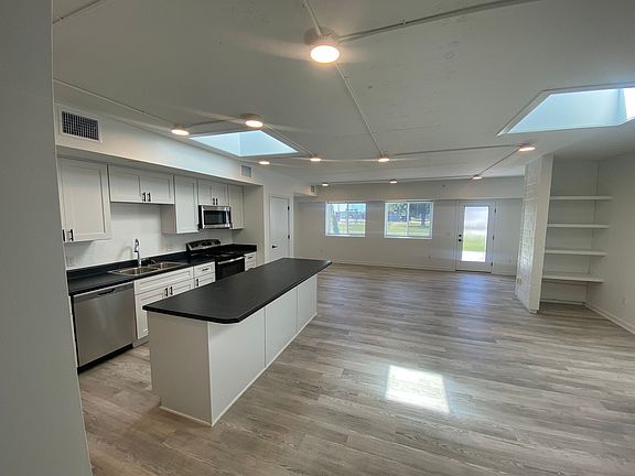 5th image of 400 S 7th St #11