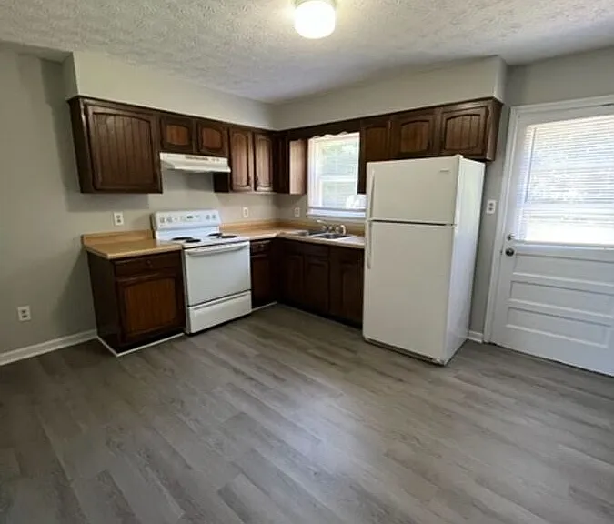 314 Walters Ln #B — Photo 6