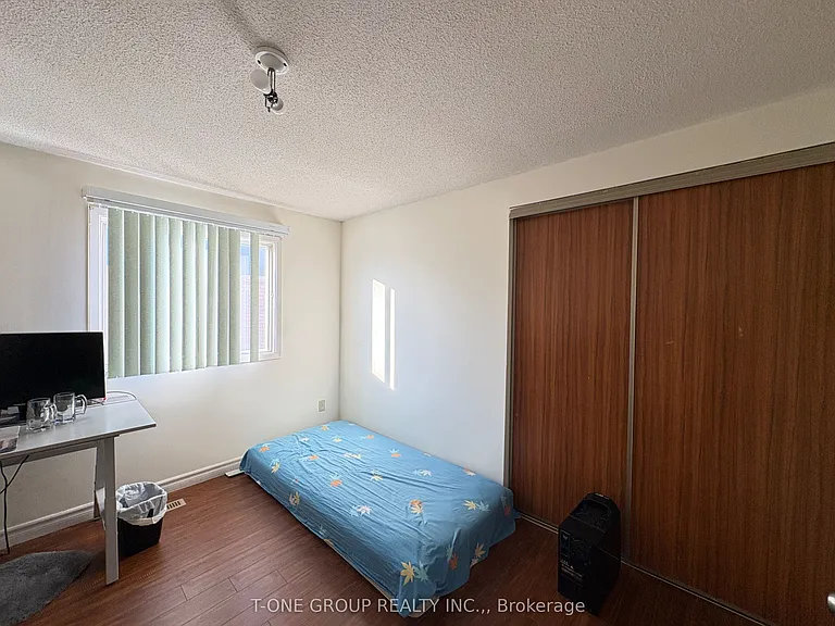 59 Chloe Cres #1 — Photo 13
