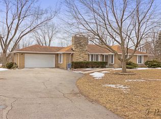 1569 Dale Dr, Elgin, IL 60120