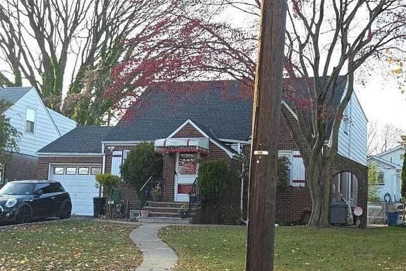 1st image of 87 Hazel St