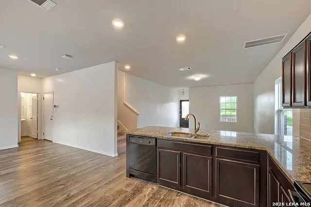 1818 Strawberry Fld — Photo 6