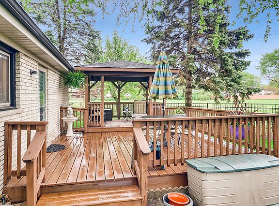 5th image of 564 Figard Ln