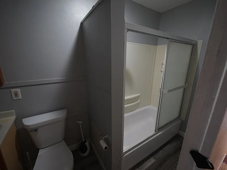 613 S Dewey St #1 — Photo 20