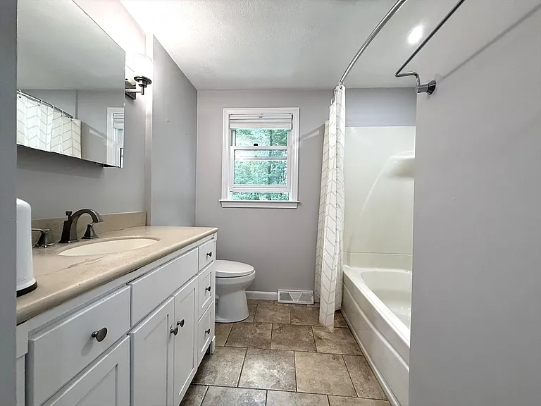13 Westwood St #1 — Photo 25