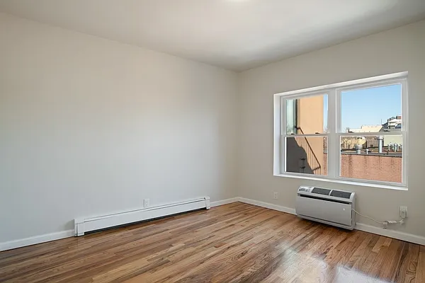 Rented by Compass | media 2