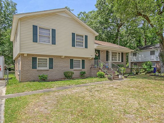 2nd image of 7641 Picardy Pl