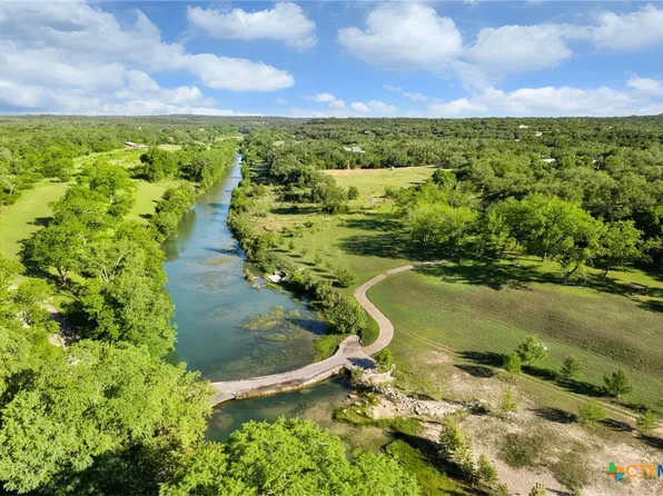 5055 Wayside Dr, Wimberley, TX 78676
