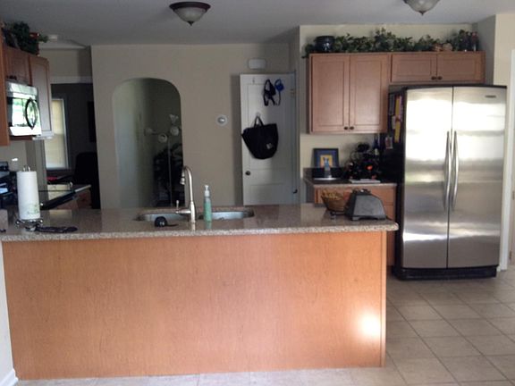 4th image of 2609 Pixley Ave