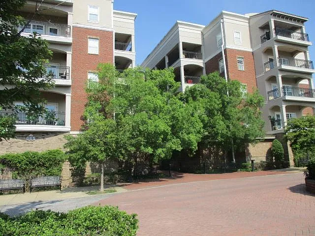 665 Tennessee St #302 — Photo 2