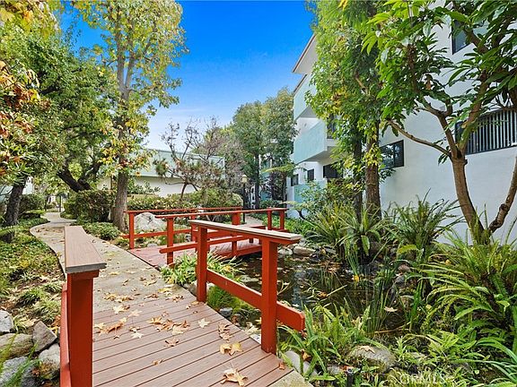2nd image of 5000 S Centinela Ave APT 101