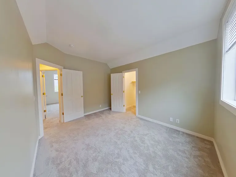 553 Covey Ln — Photo 12