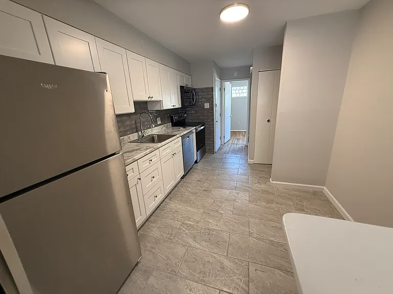 6599 Scanlan Ave #2E — Photo 5