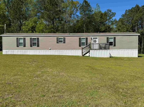 16 Taylor Rd, Brantley, AL 36009