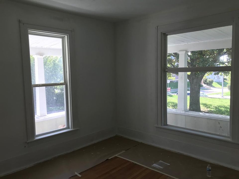 1st image of 2521 S 32nd Ave APT 1
