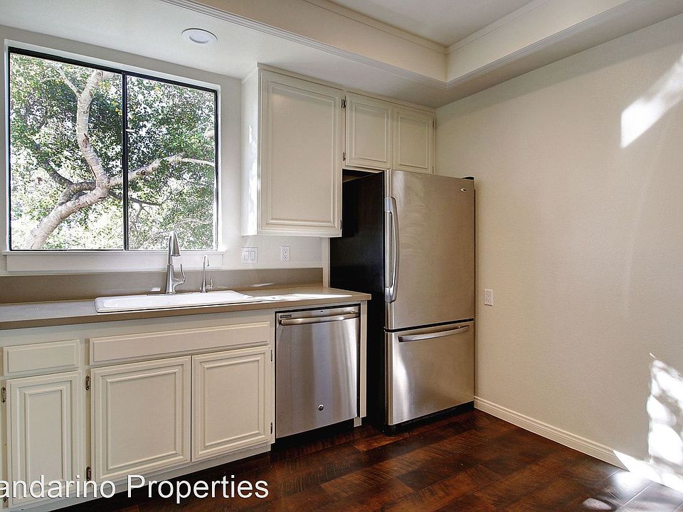 1st image of 69 Seaview Dr