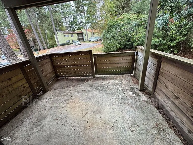 533 Pine Ridge Pl — Photo 15