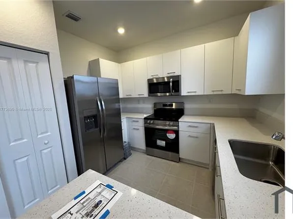 12365 NW 24th Pl, Miami, FL 33167