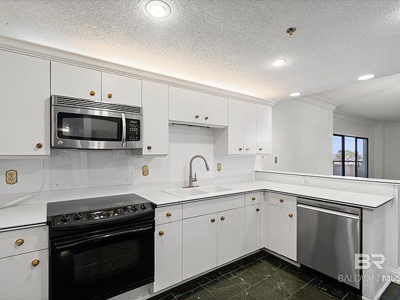 5th image of 100 Tower Dr APT 501