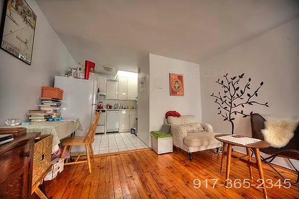 Rented by Metropolitan Realty | media 10