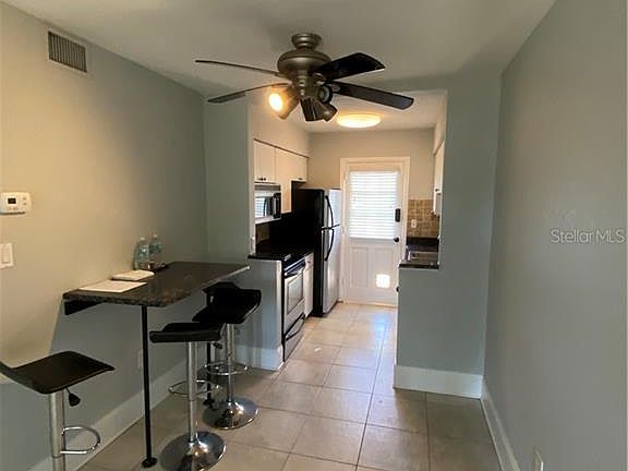 3rd image of 208 Danube Ave APT 202