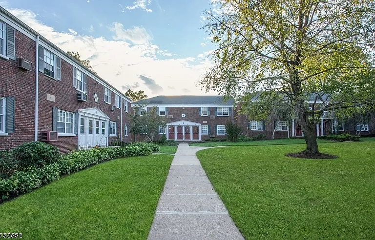 3A W Roselle Ave #A — Photo 43